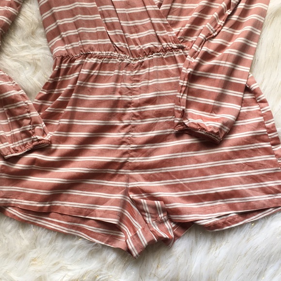 Romper - Picture 2 of 4